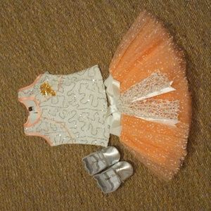 2 pc. Top and tutu skirt with silver ballet shoes